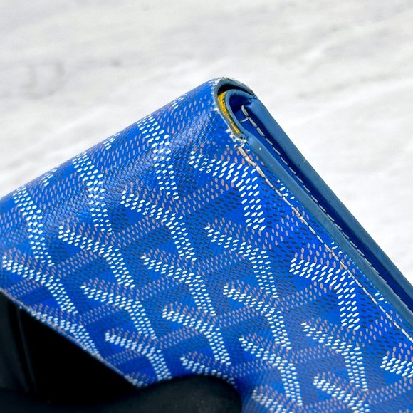 ❌❌❌ SOLD! ❌❌❌ GOYARD SKY BLUE VICTOIRE BI-FOLD WALLET - Picture 10 of 16
